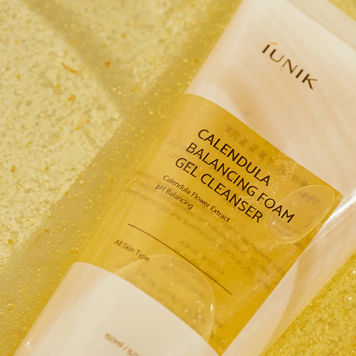 Calendula Balancing Foam Gel Cleanser 150ml - Image 2