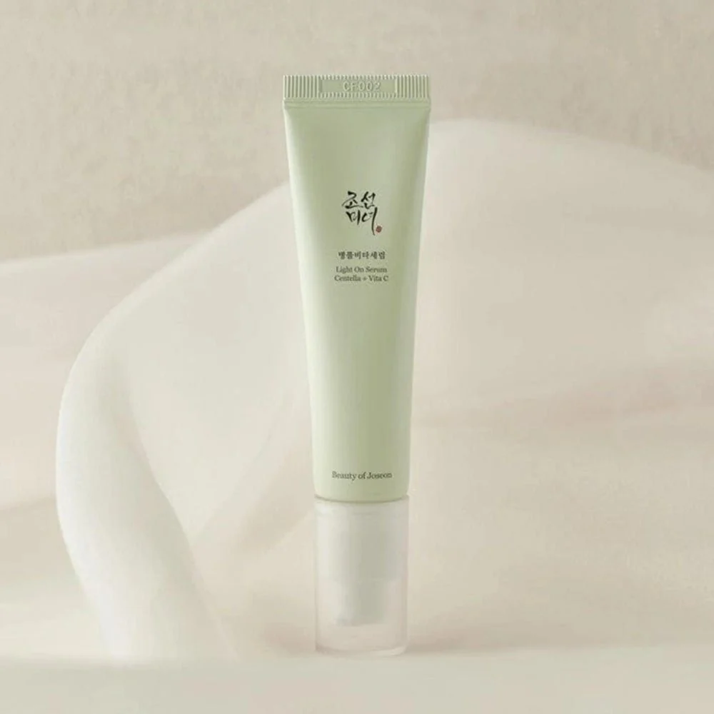 Light On Serum Centella + Vita C [30ml] - Image 2
