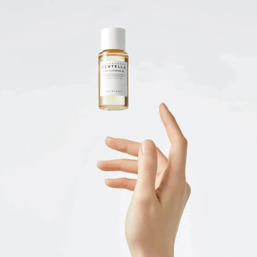 Madagascar Centella Light Cleansing Oil - Image 3
