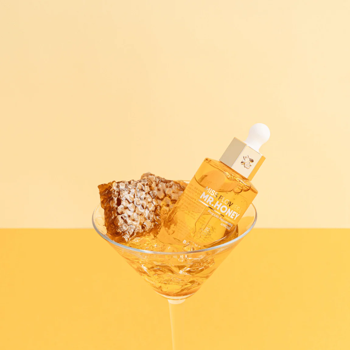 Miss Flower & Mr Honey Propolis Rejuvenating Ampoule [50ml] - Image 4