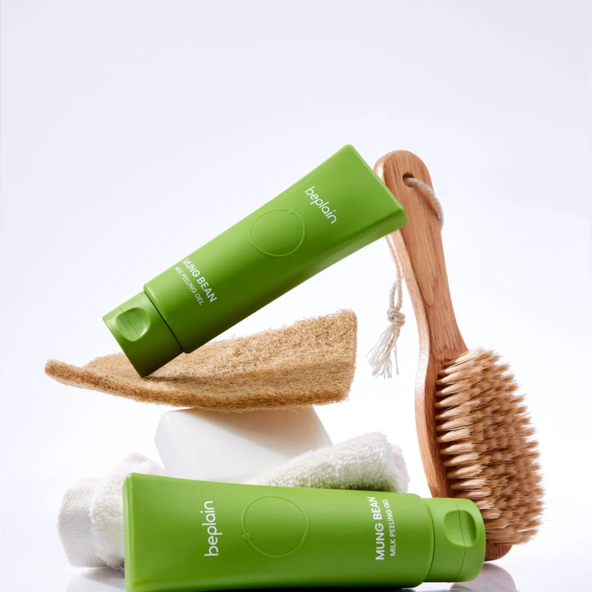 Mung Bean Milk Peeling Gel 120ml - Image 2