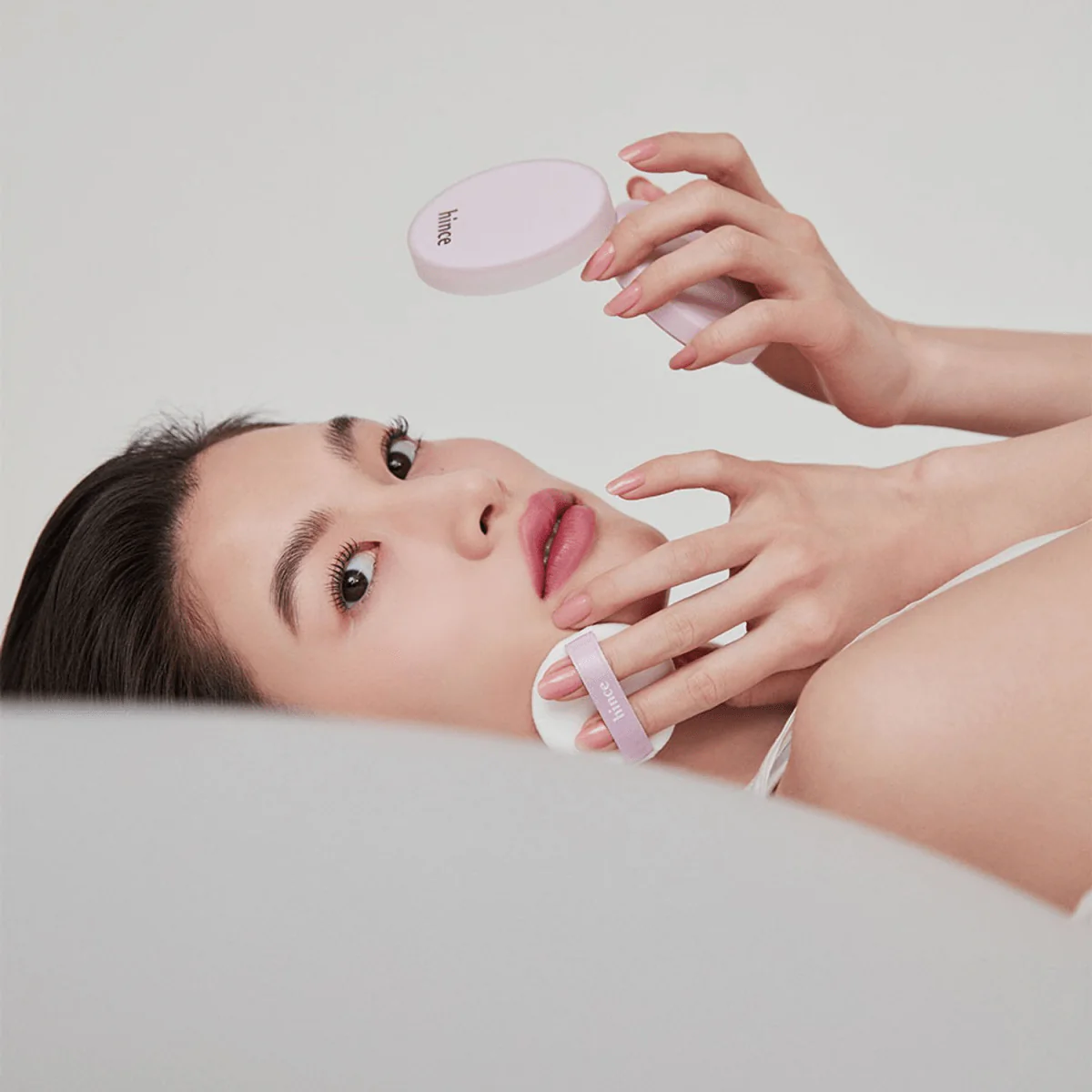 Second Skin Airy Powder - Image 2