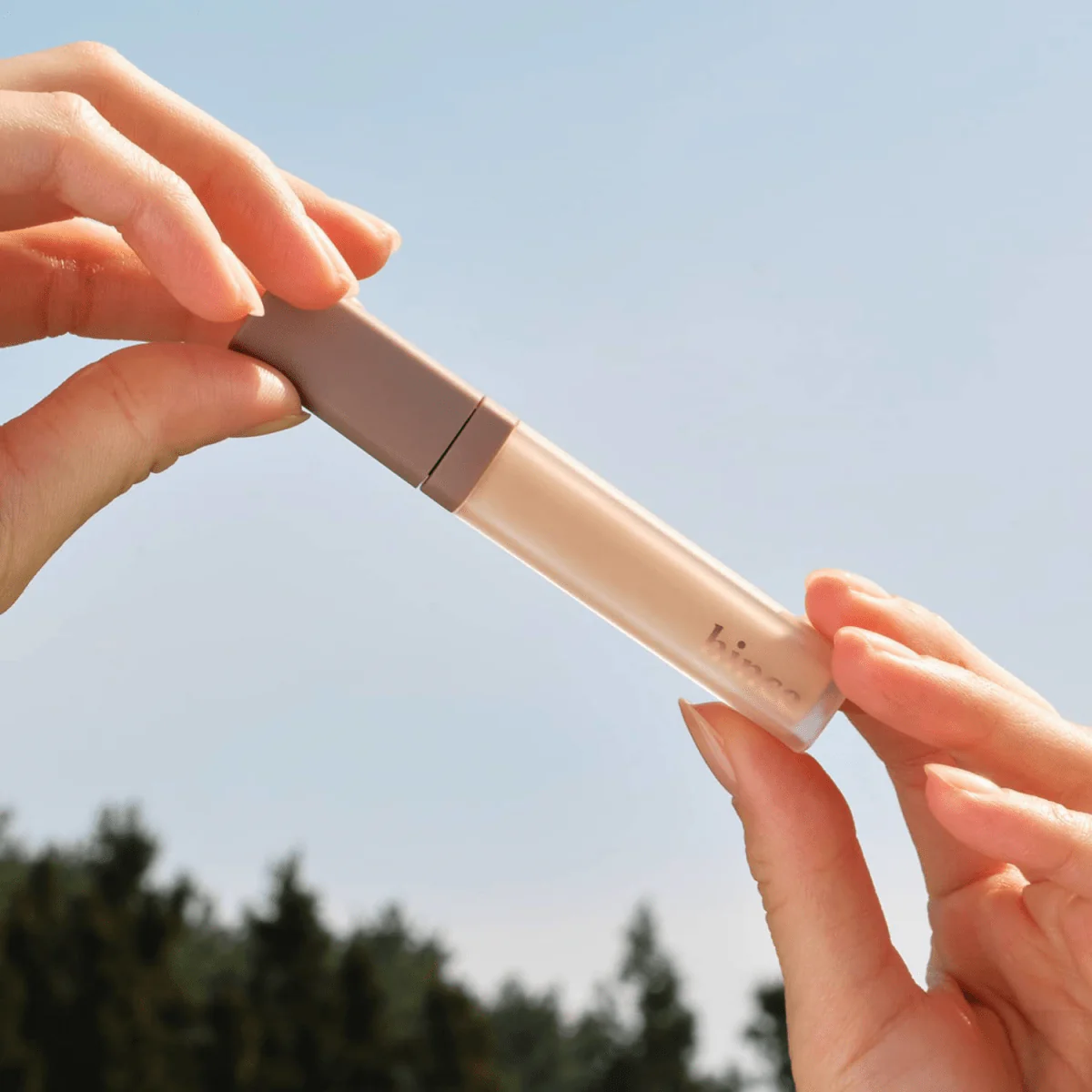Second Skin Cover Concealer - Image 3