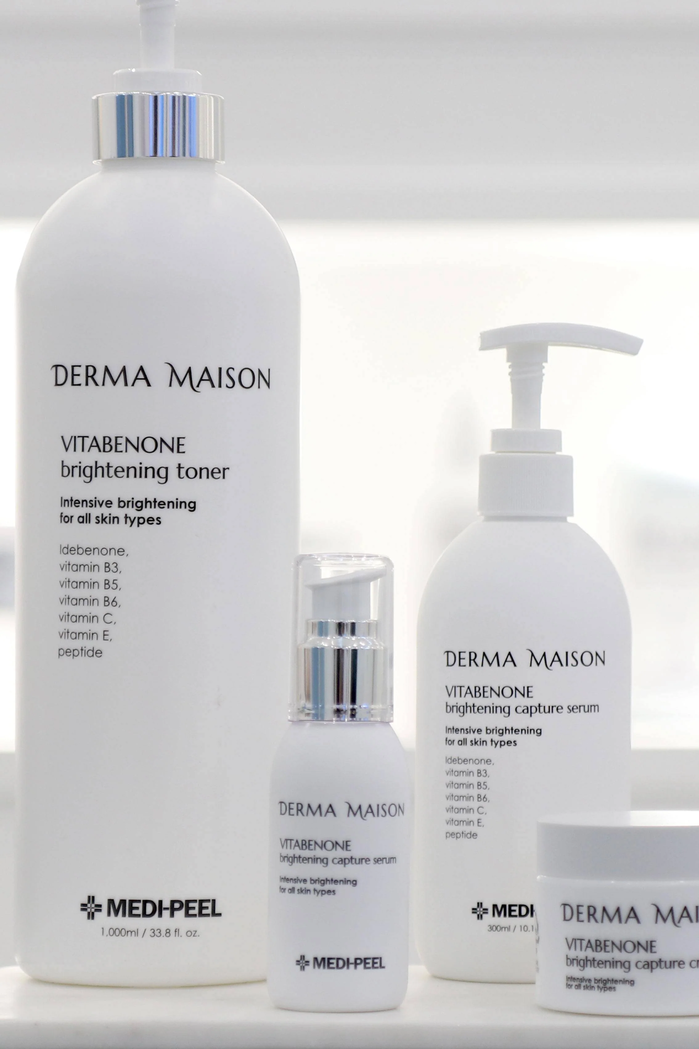 Vitabenone Brightening Capture Serum - Image 4